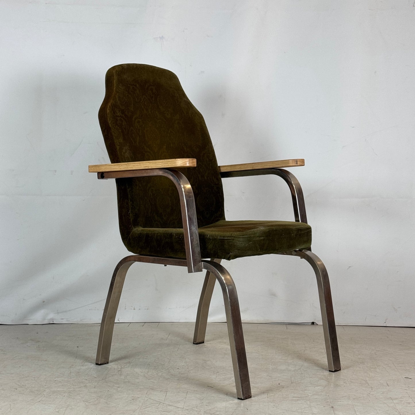 Brutalista Green Oak Armchair, 1960s