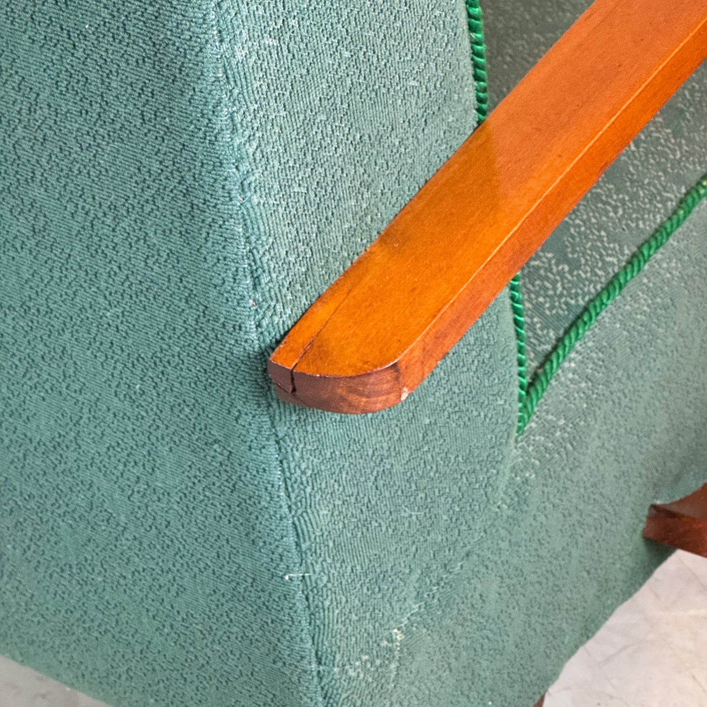 Pair of Jindřich Halabala H-410 Armchairs, 1930s – Original Condition