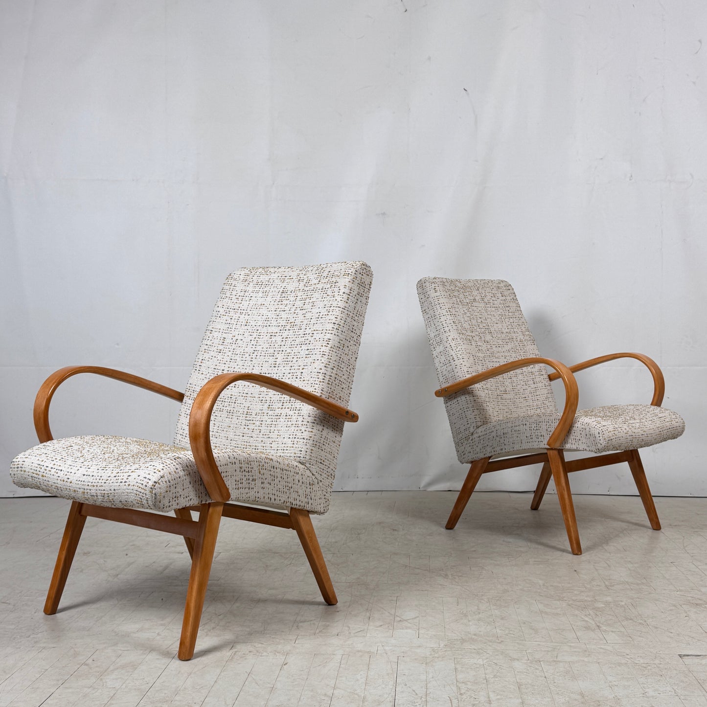 Pair of Jaroslav Smidek Retro Armchairs, 1960s – Czechoslovakian Design
