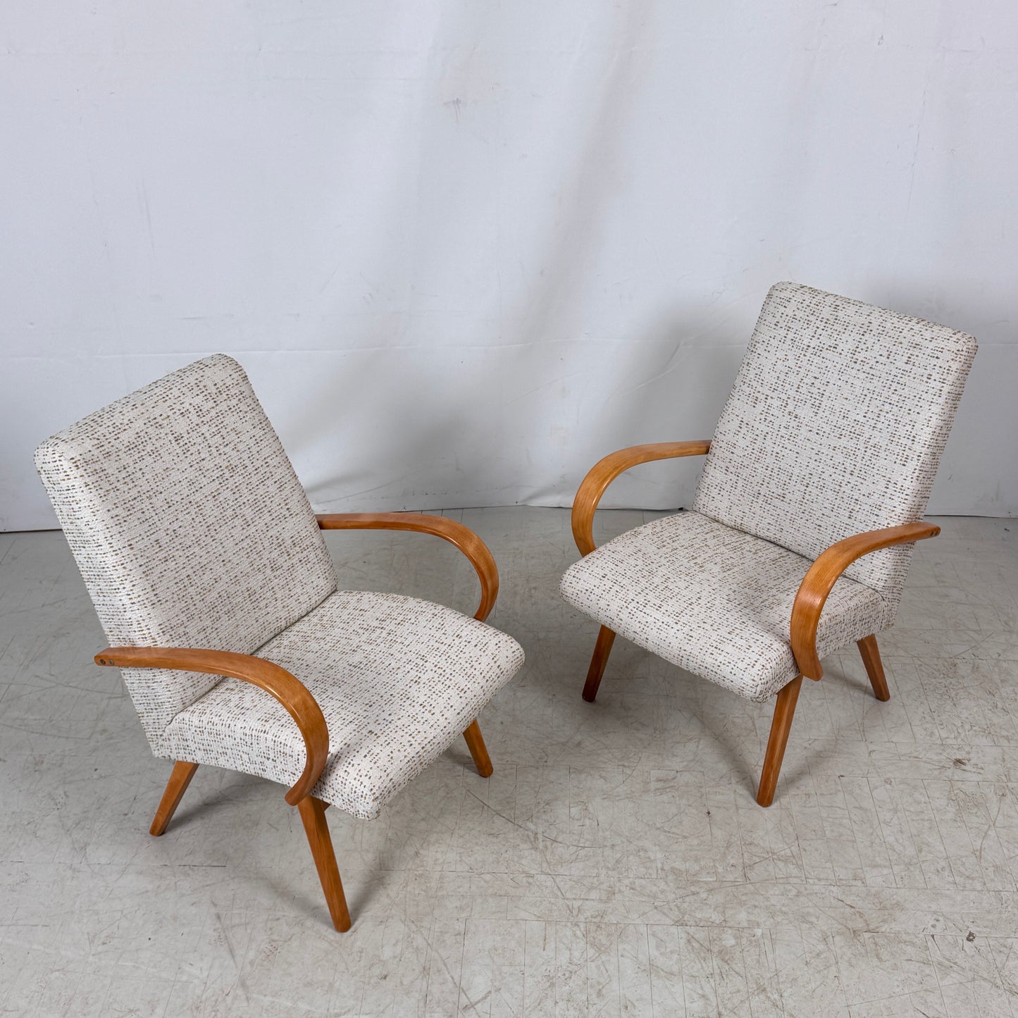 Pair of Jaroslav Smidek Retro Armchairs, 1960s – Czechoslovakian Design