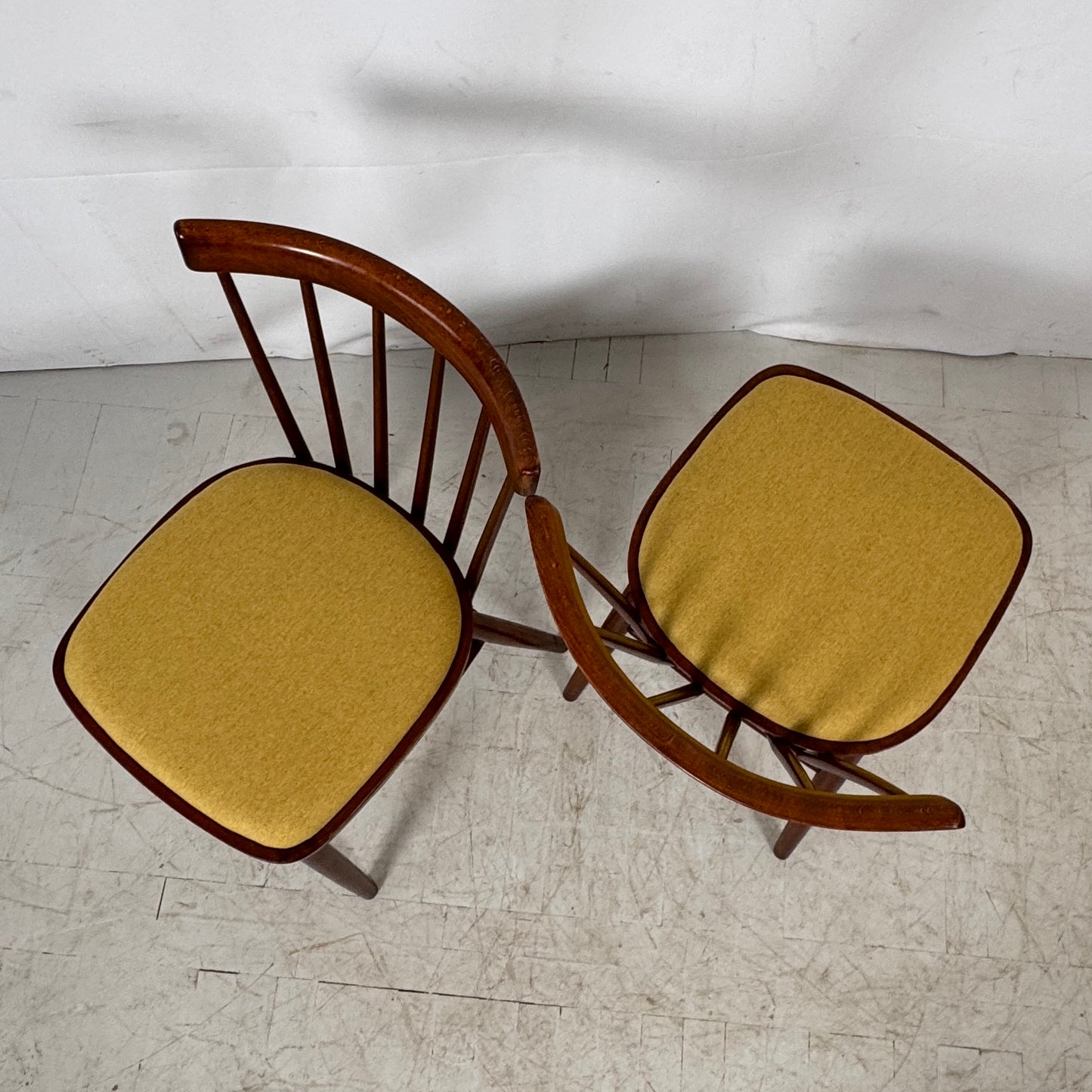 Set of 4 Tatra Nábytok Dining Chairs, 1960s – Czechoslovakian Design
