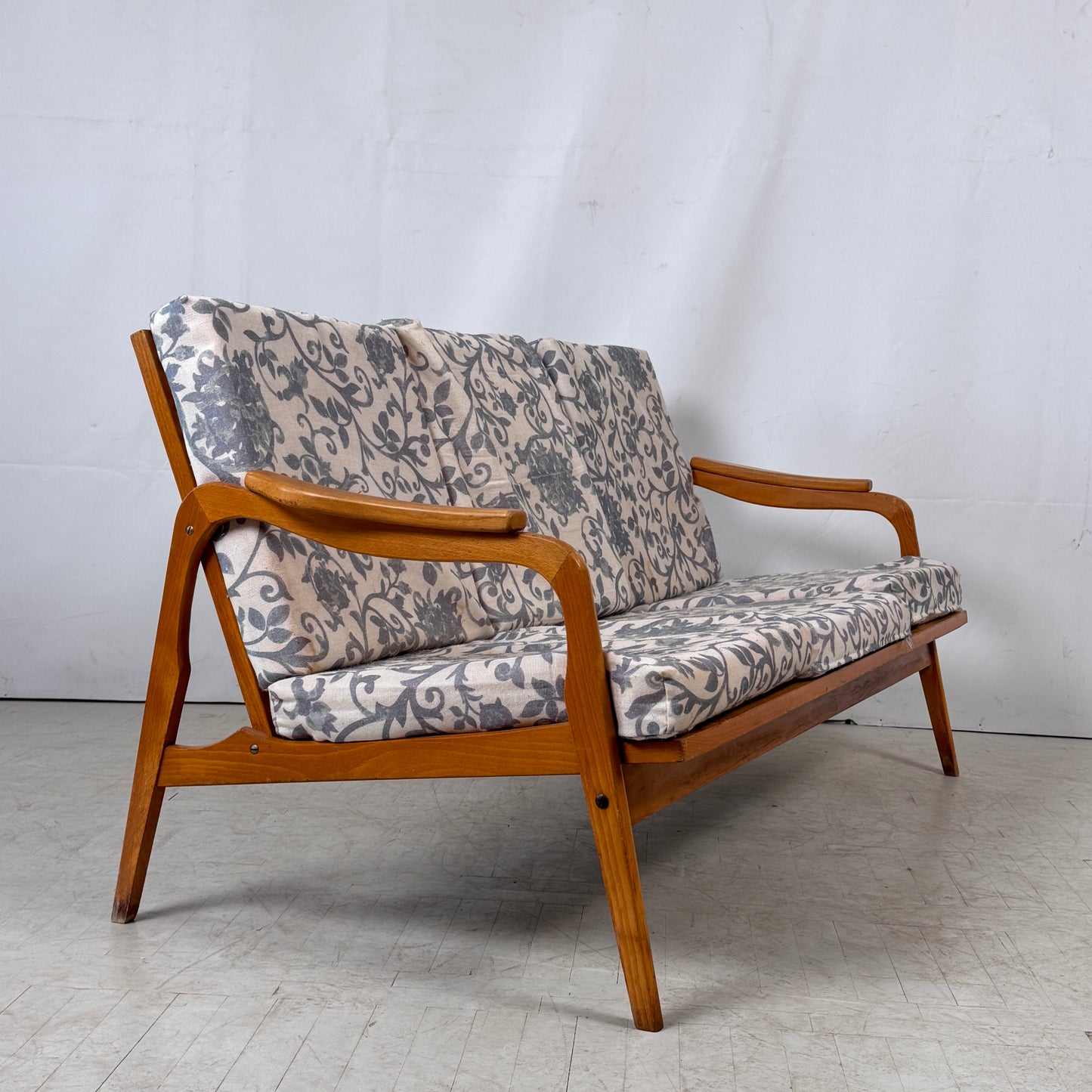 Vintage Hungarian Sofa Set, 1960s – Mid-Century Design