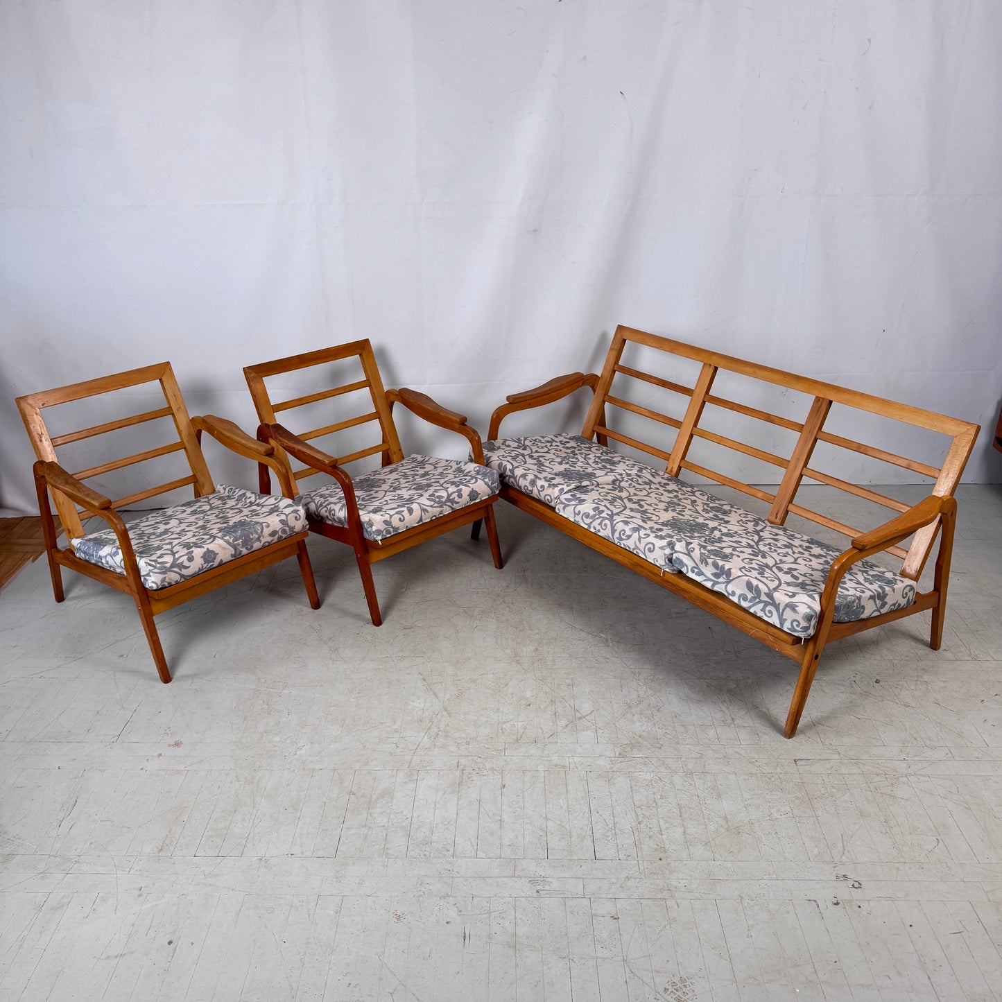 Vintage Hungarian Sofa Set, 1960s – Mid-Century Design
