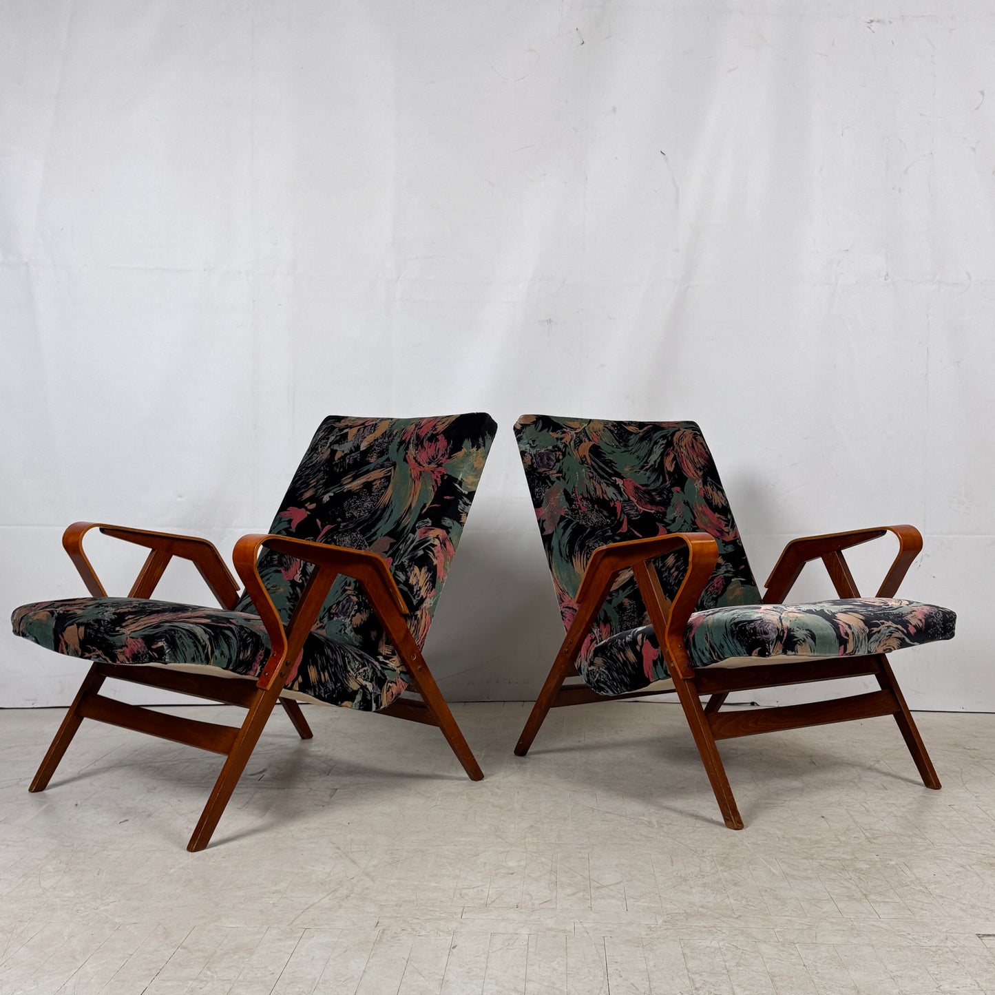 Pair of Armchairs by František Jirák for Tatra Nabytok, 1960s – Czechoslovakian Design
