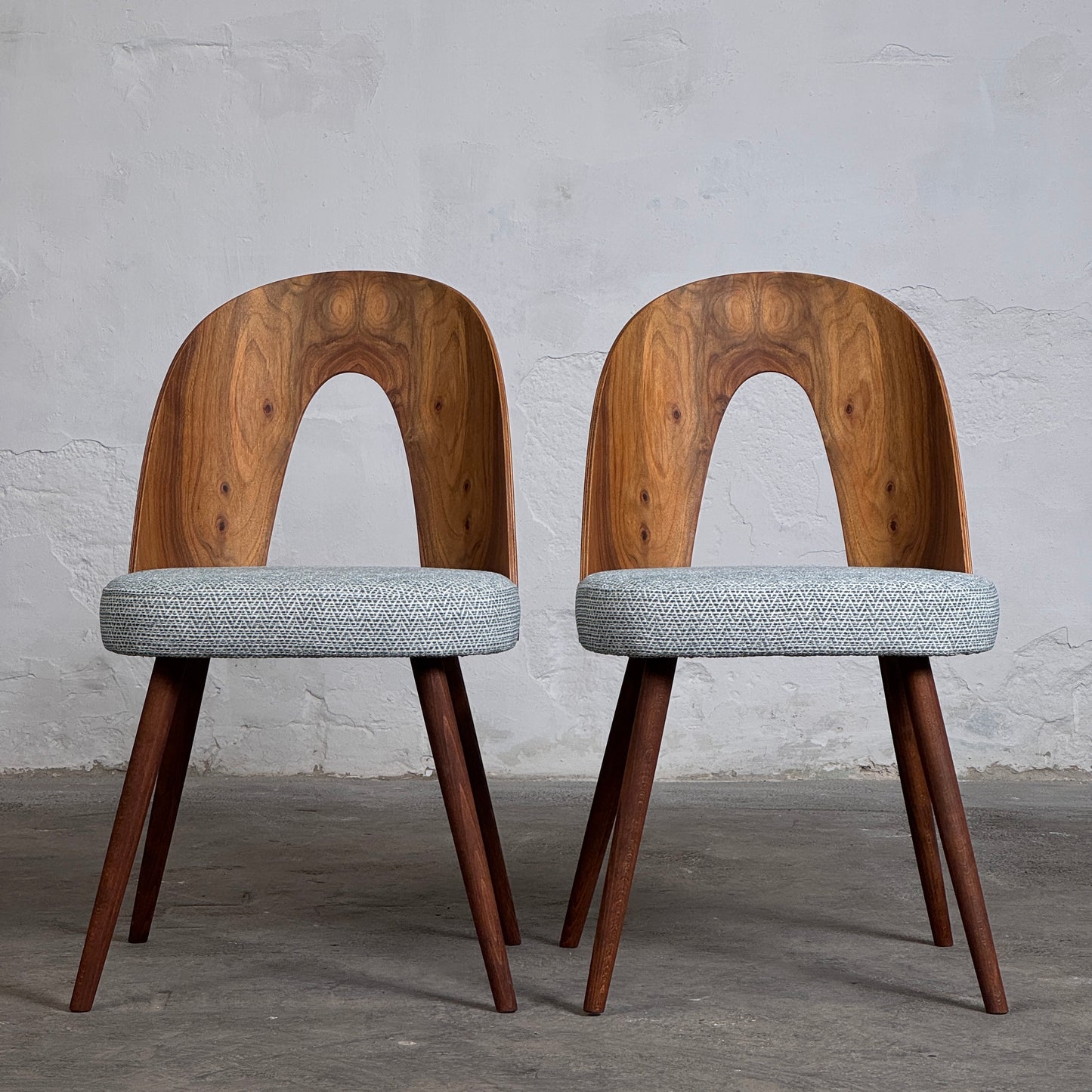 Set of 4 Dining Chairs by Antonín Šuman for Tatra Nábytok, 1960s – Fully Refurbished