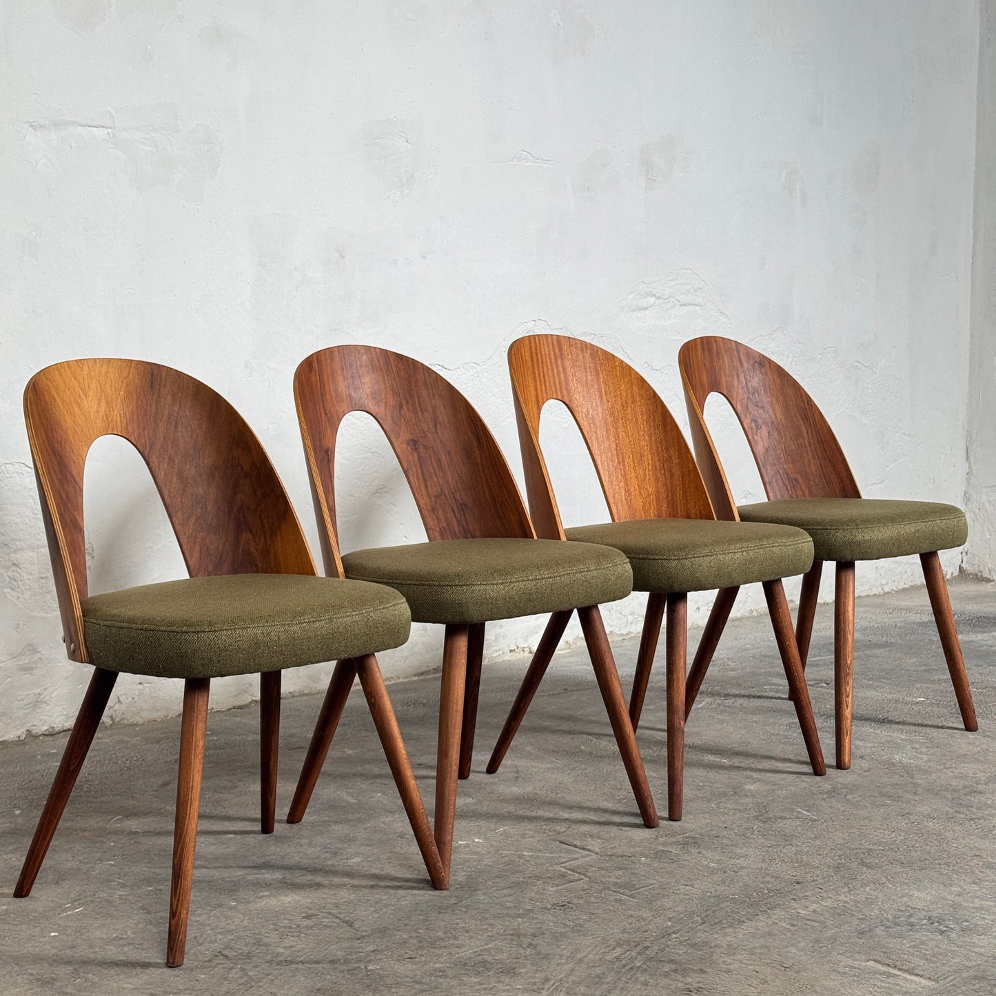SOLD — Set of 4 Dining Chairs by Antonín Šuman for Tatra Nábytok 1960s