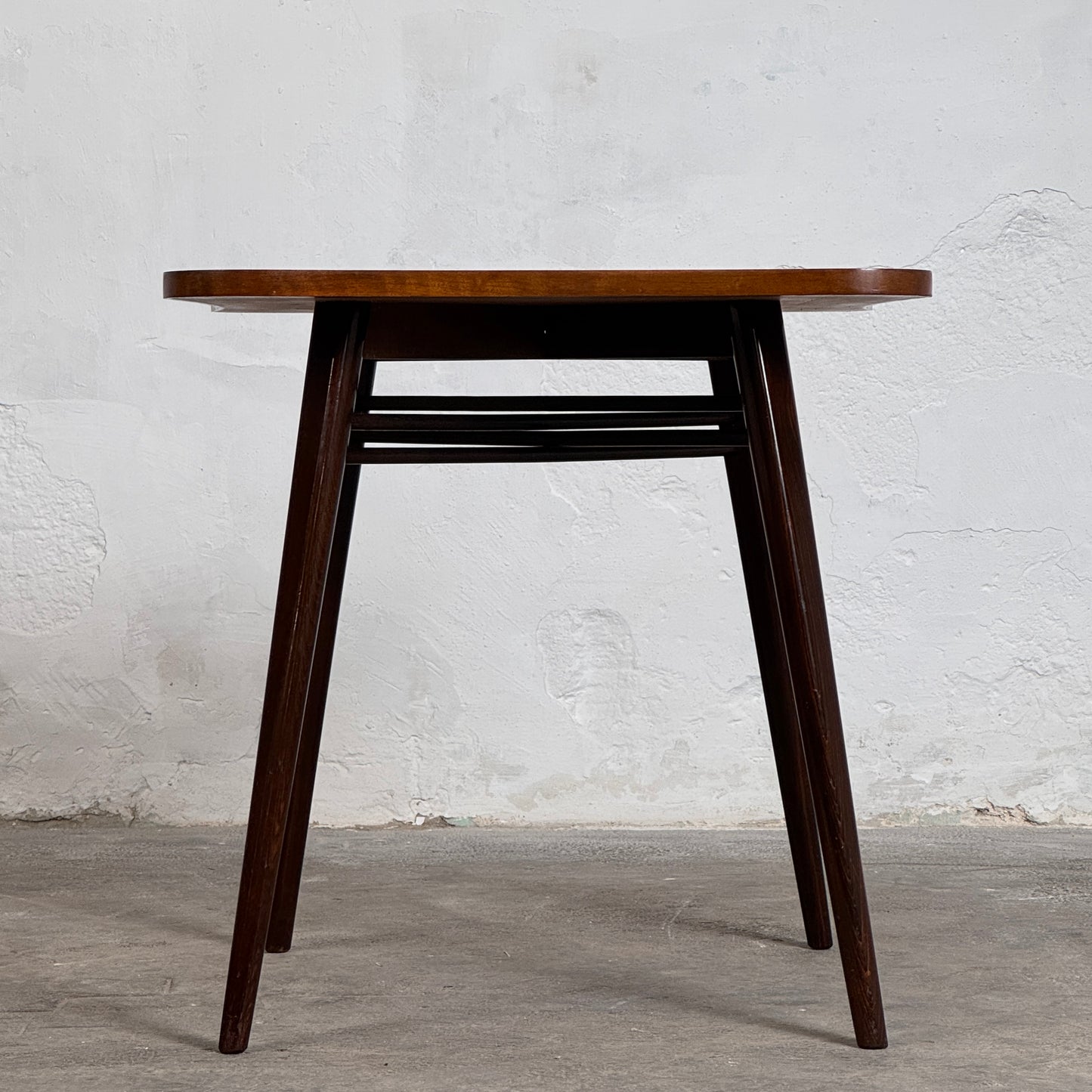 Jindřich Halabala Coffee Table, 1940s – Czechoslovak Art Deco