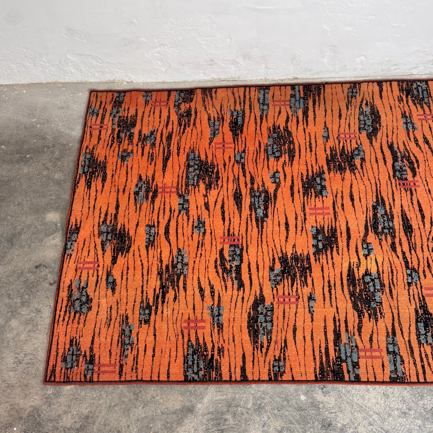 Red Hungarian Retro Carpet, 1960s – Vintage Design