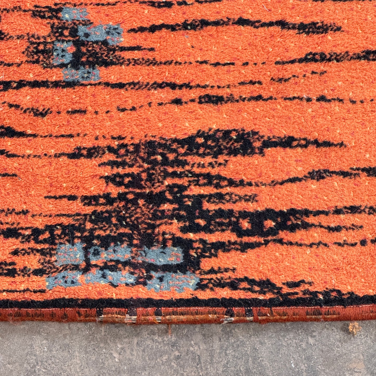 Red Hungarian Retro Carpet, 1960s – Vintage Design