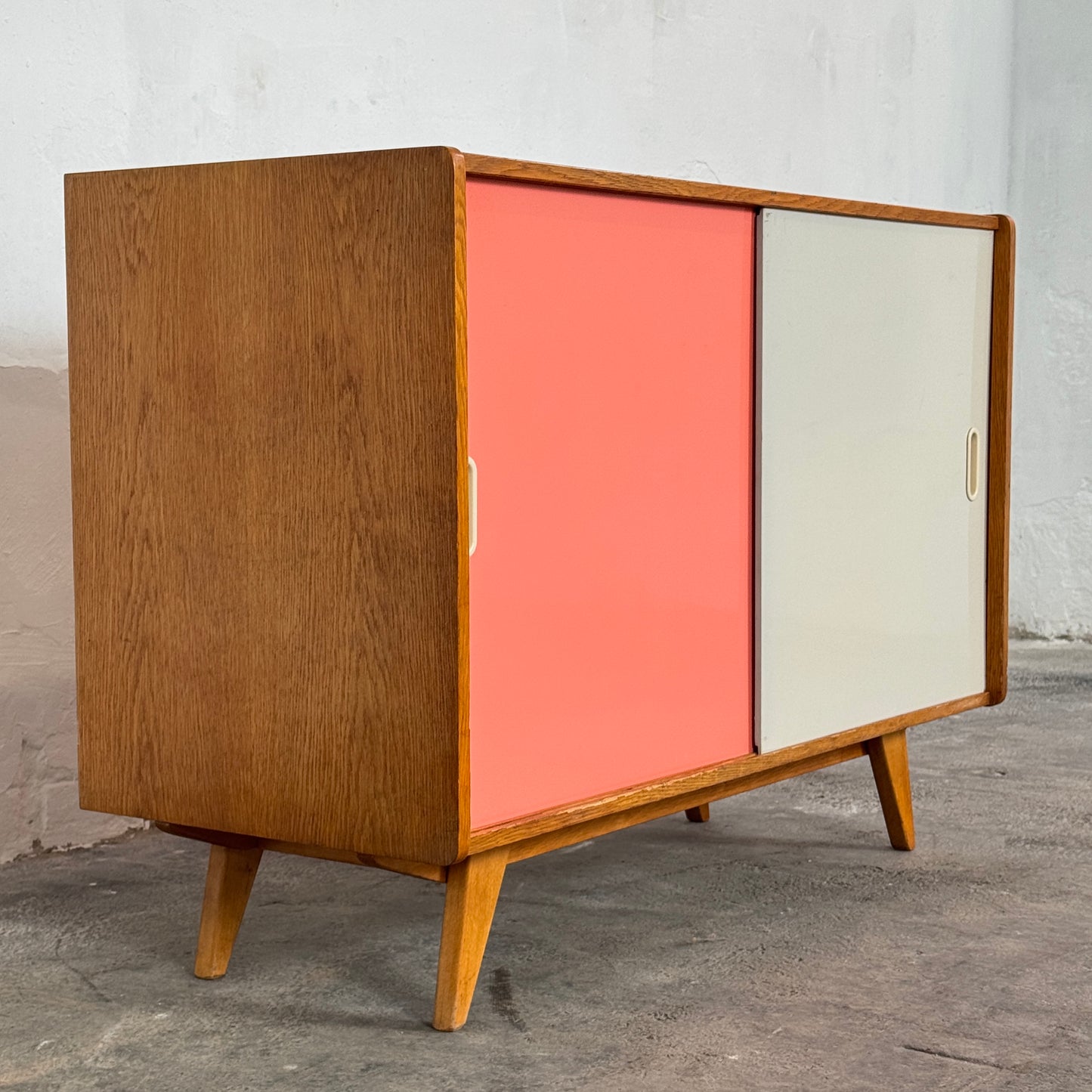 Jiří Jiroutek U-452 Sliding Door Sideboard, 1960s – Czechoslovak Design