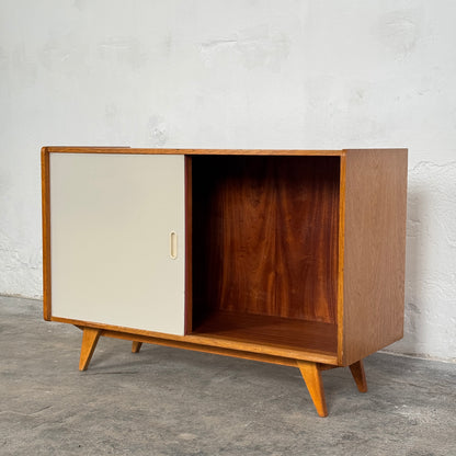 Jiří Jiroutek U-452 Sliding Door Sideboard, 1960s – Czechoslovak Design