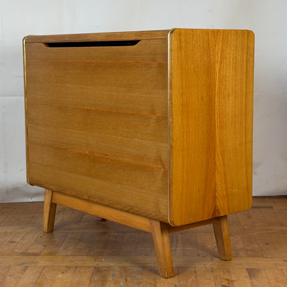Bohumil Landsman U-391 sideboard for Jitona 1960s