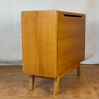 Bohumil Landsman U-391 sideboard for Jitona 1960s