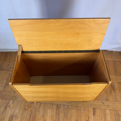 Bohumil Landsman U-391 sideboard for Jitona 1960s