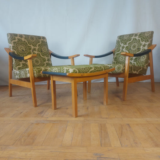 Pair of Hungarian László Heczendorfer armchairs with ottoman 1960s